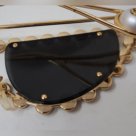 Gucci Hollywood Forever Sunglasses Crystals Gold Cat Eye GG0364S 002 53-18-140 main image 11